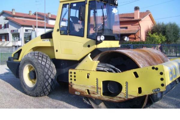 : Bomag_BW 211 D-4 _Rulli compattatori