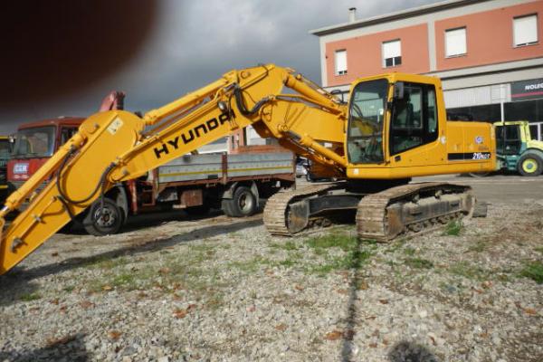 : Hyundai_R 210/7_Escavatori