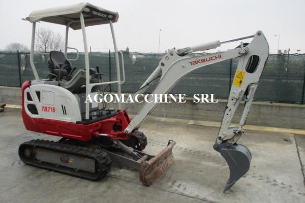 : TAKEUCHI_TB216_Miniescavatori