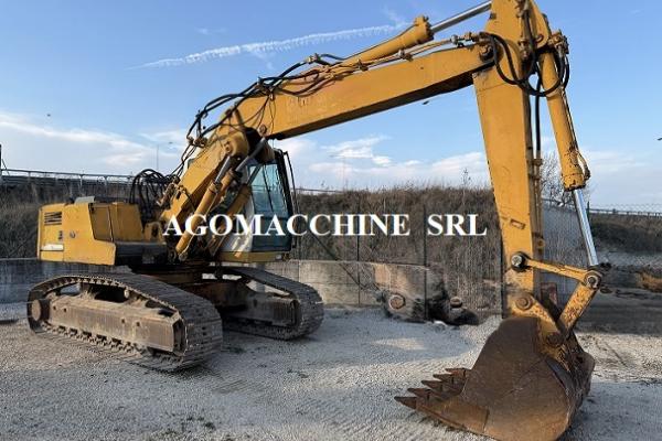 : LIEBHERR_R900_Escavatori