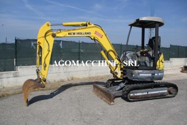 : NEW HOLLAND_E30.2SR_Miniescavatori