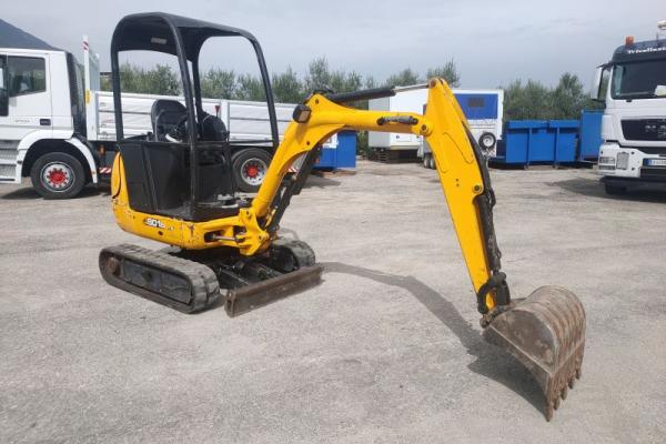 : JCB_8018_Miniescavatori
