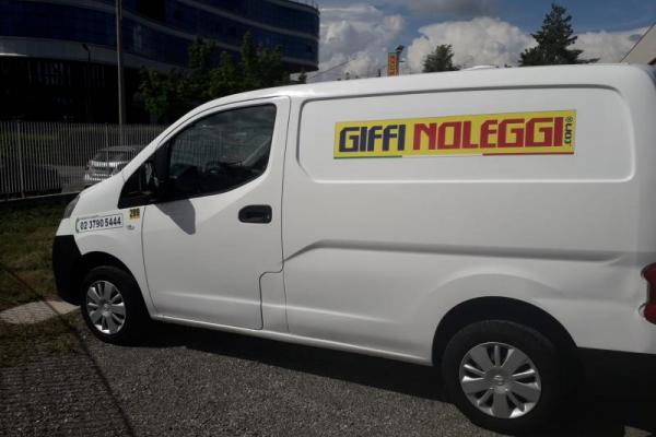 : Nissan_NV200_Automezzi
