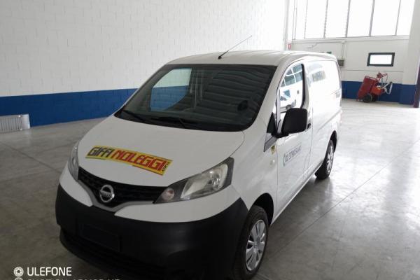 : Nissan_NV200_Autocarri