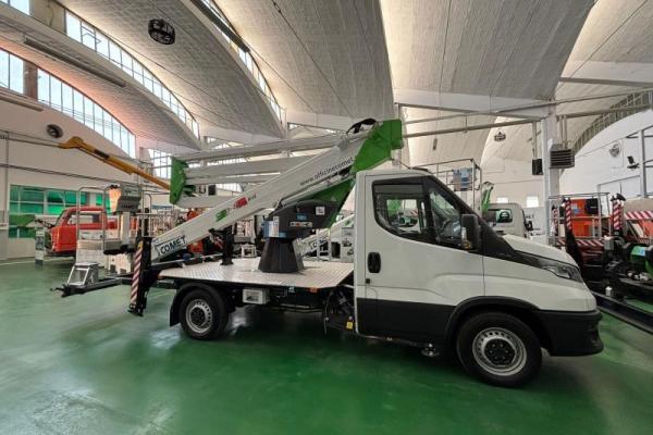 : Officine Comet S.p.A._Comet New Eurosky 21|2|7 (9) Hq_Piattaforme aeree