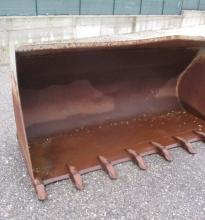 : Benna _frontale_Attrezzature varie edilizia