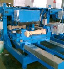 : Officine Carlino Fernando_Macchina per la realizzazione di colonnine in pietra_Attrezzature varie edilizia